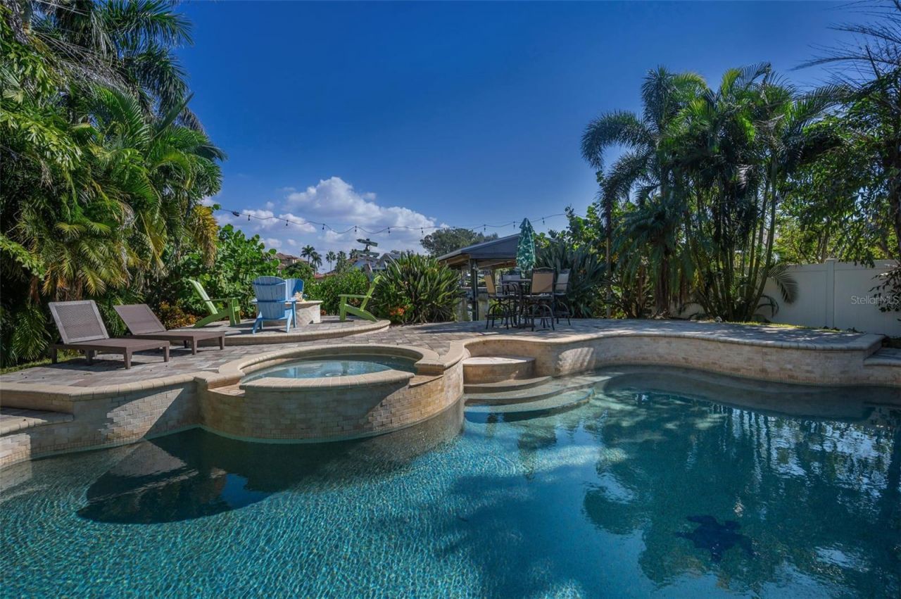 110 Carlyle Circle, Palm Harbor, FL 34683 Photo