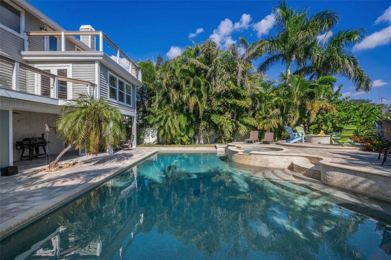 110 Carlyle Circle, Palm Harbor, FL 34683 Photo