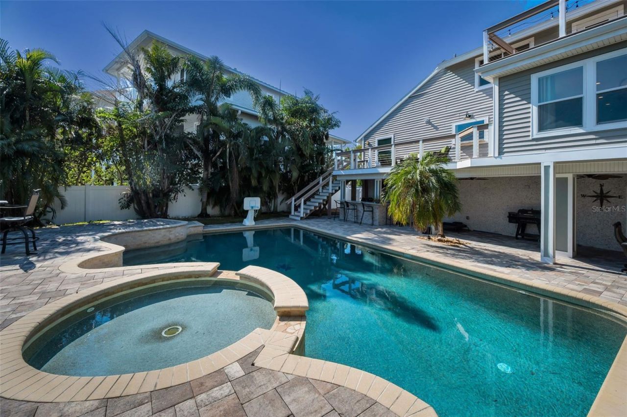 110 Carlyle Circle, Palm Harbor, FL 34683 Photo