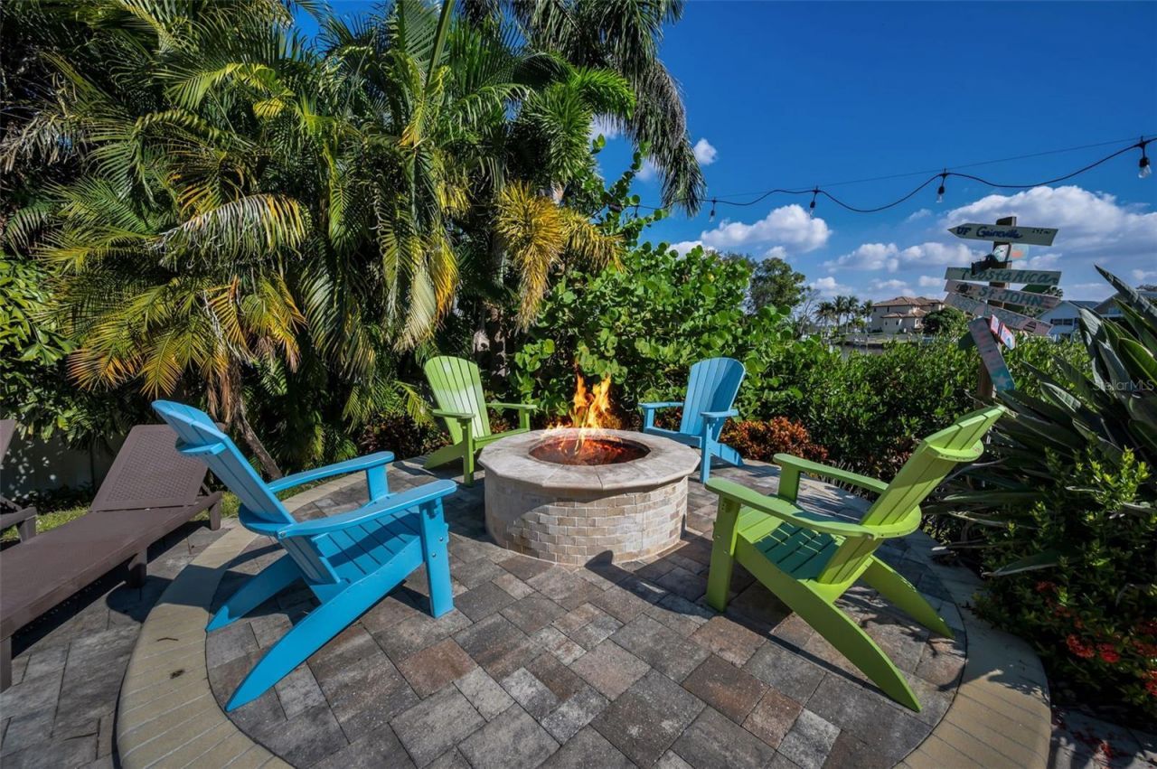 110 Carlyle Circle, Palm Harbor, FL 34683 Photo