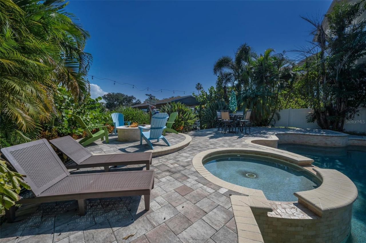 110 Carlyle Circle, Palm Harbor, FL 34683 Photo