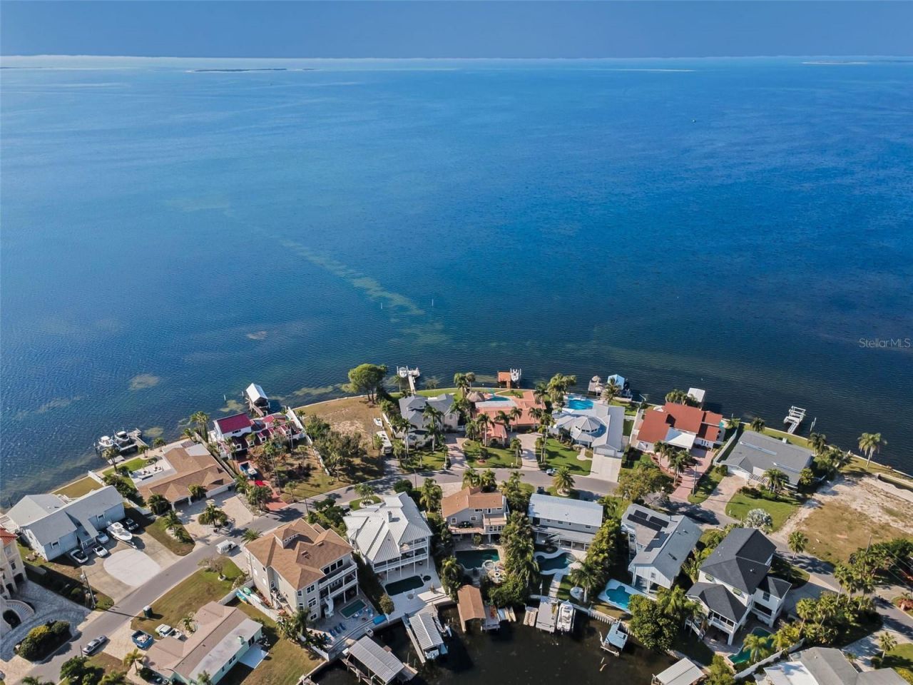 110 Carlyle Circle, Palm Harbor, FL 34683 Photo