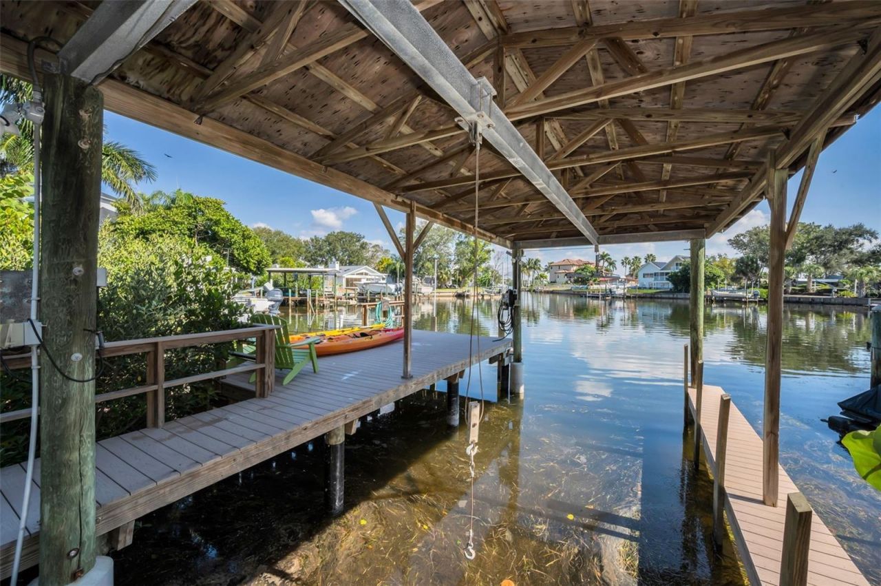 110 Carlyle Circle, Palm Harbor, FL 34683 Photo