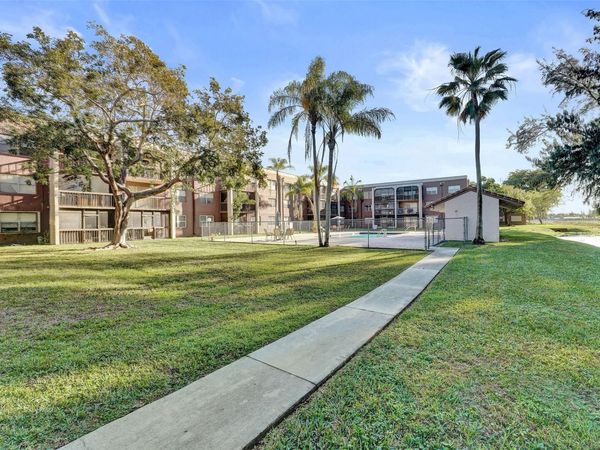 7060 Nova Drive, Unit 304c, Davie, FL 33317