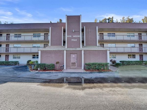 7060 Nova Drive, Unit 304C, Davie, FL 33317