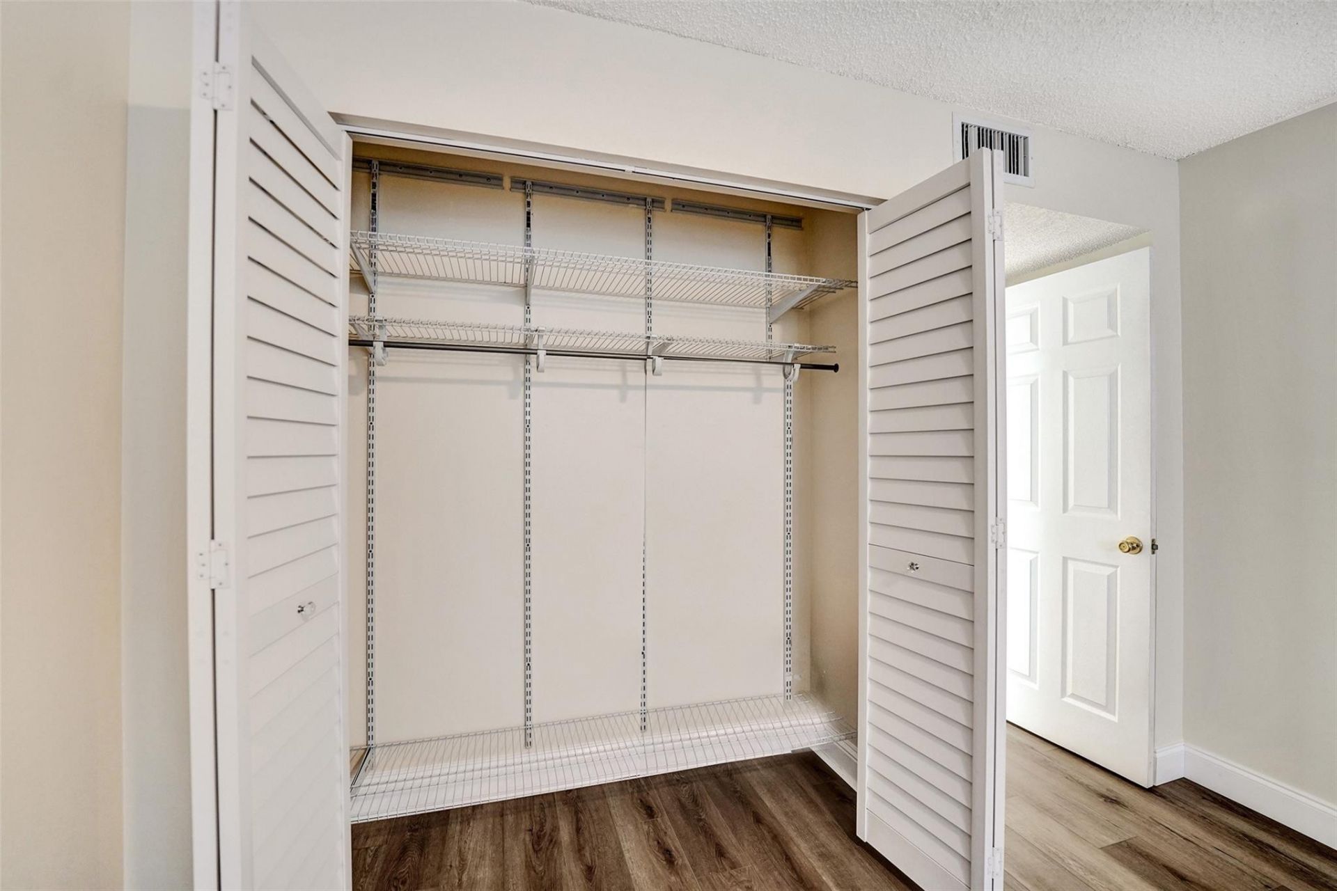 7060 Nova Drive, Unit 304c, Davie, FL 33317 Photo