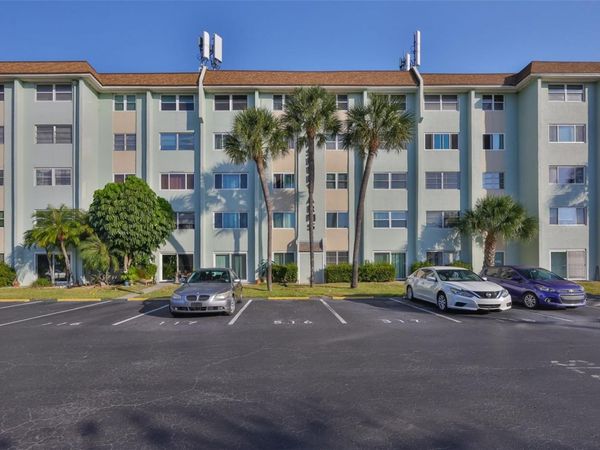 801 83RD AVENUE N, Unit 118, ST PETERSBURG, FL 33704