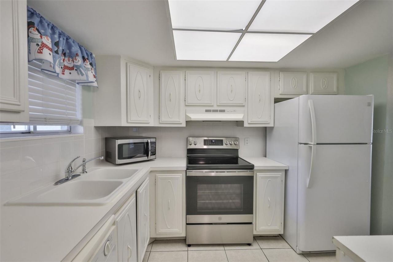 801 83rd Avenue N, Unit 118, Saint Petersburg, FL 33704 Photo