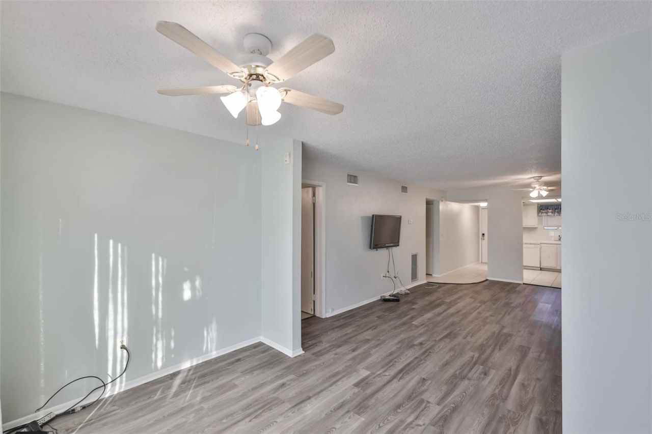 801 83rd Avenue N, Unit 118, Saint Petersburg, FL 33704 Photo