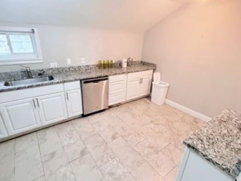 3410 Hancock Avenue, Cleveland, OH 44113 Photo 16