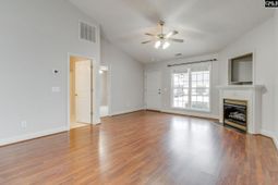 149 Willow Creek Boulevard photo 4