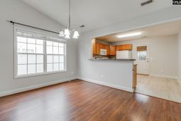 149 Willow Creek Boulevard photo 4