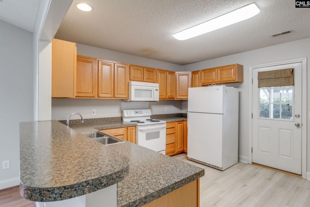 149 Willow Creek Boulevard Photo 7