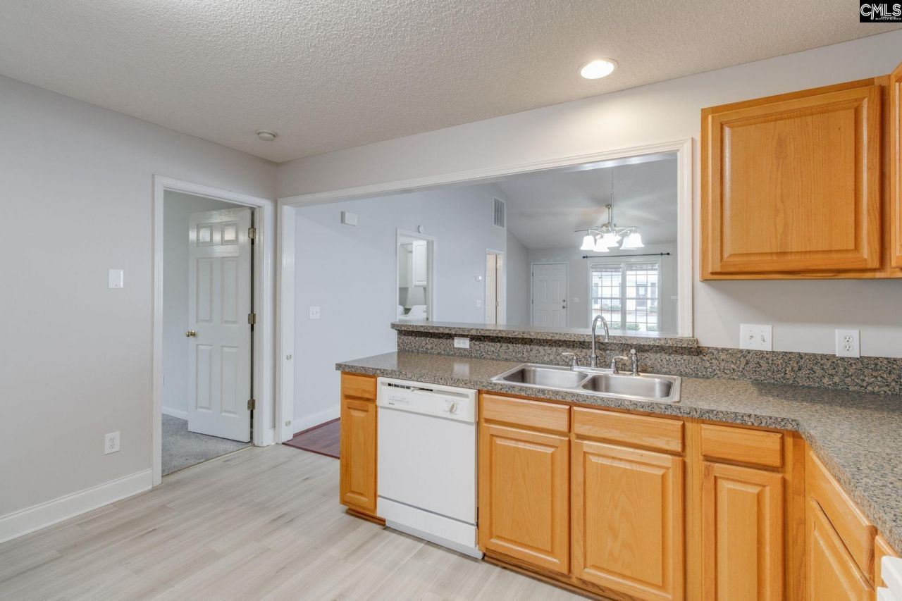 149 Willow Creek Boulevard Photo 9