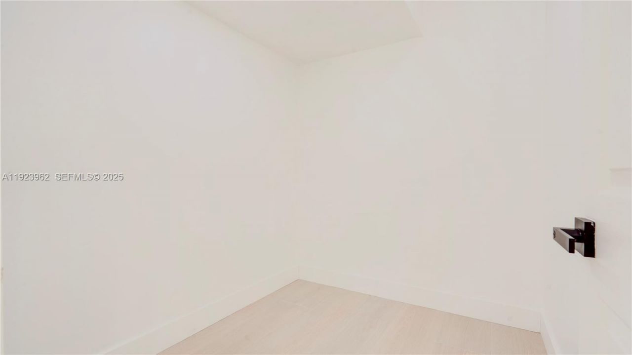 1230 NE 133rd St, North Miami, FL 33161 Photo