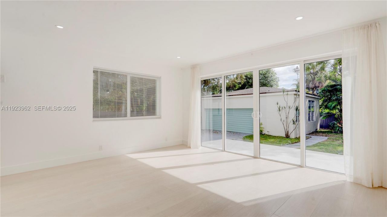 1230 NE 133rd St, North Miami, FL 33161 Photo