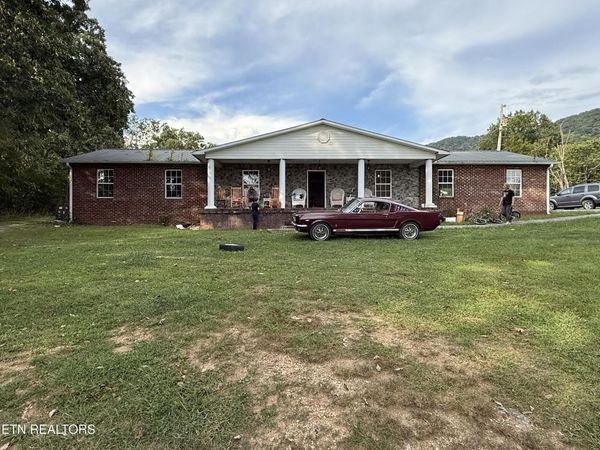 365 Young Lane, Tazewell, TN 37879