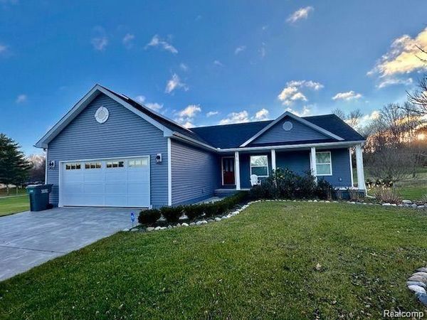 3871 N Oak Street, Metamora Vlg, MI 48455