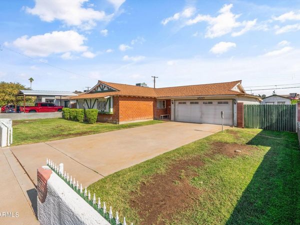 6537 N 41ST Drive, Phoenix, AZ 85019