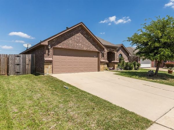 1120 Whispering Meadows, Crowley, TX 76036