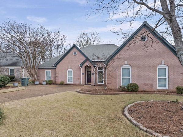 956 SPINNAKER LN, Cordova, TN 38018