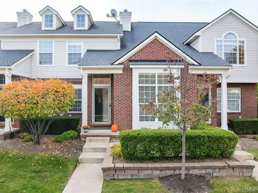 31204 Alexa Drive, Walled Lake, MI 48390