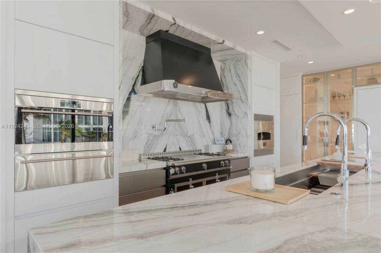 17975 Collins Ave, Unit 502, Sunny Isles Beach, FL 33160 Photo