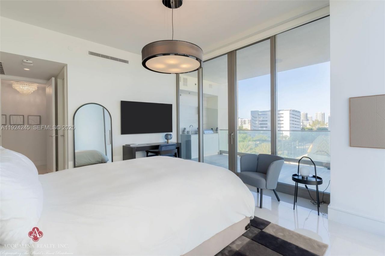 17975 Collins Avenue, Unit 502, Sunny Isles Beach, FL 33160 Photo