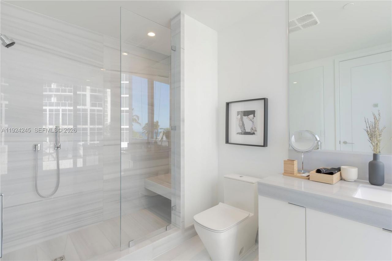 17975 Collins Ave, Unit 502, Sunny Isles Beach, FL 33160 Photo