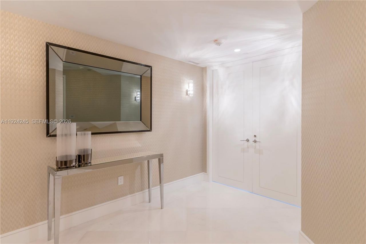 17975 Collins Ave, Unit 502, Sunny Isles Beach, FL 33160 Photo