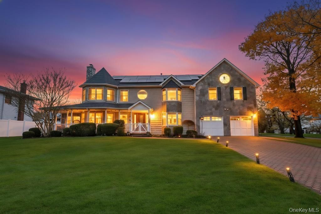 277 Clocks Boulevard, Massapequa, NY 11758 Main Photo