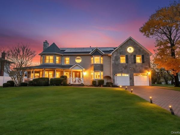 277 Clocks Boulevard, Massapequa, NY 11758