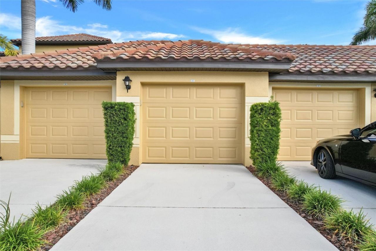 7305 River Hammock Drive, Unit 204, Bradenton, FL 34212 Photo