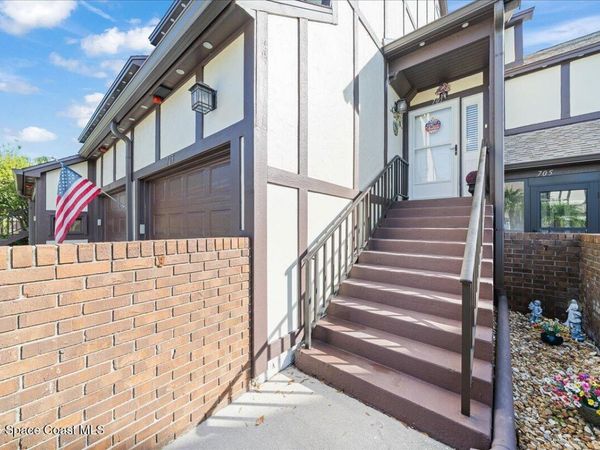 707 Greenwood Manor Circle, West Melbourne, FL 32904