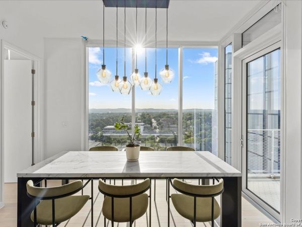 313 17th, Unit 1204, Austin, TX 78701