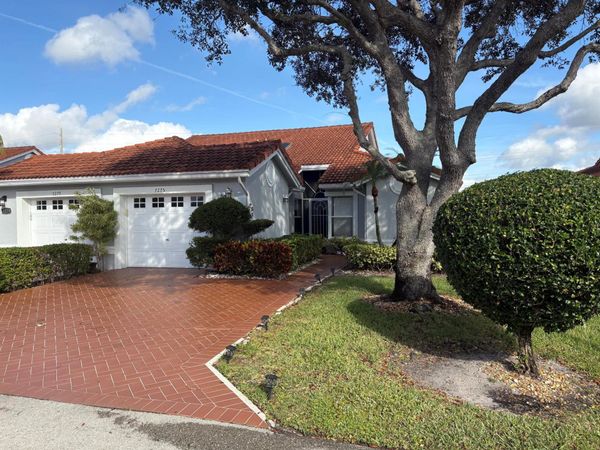 7275 Summer Tree Drive, Boynton Beach, FL 33437