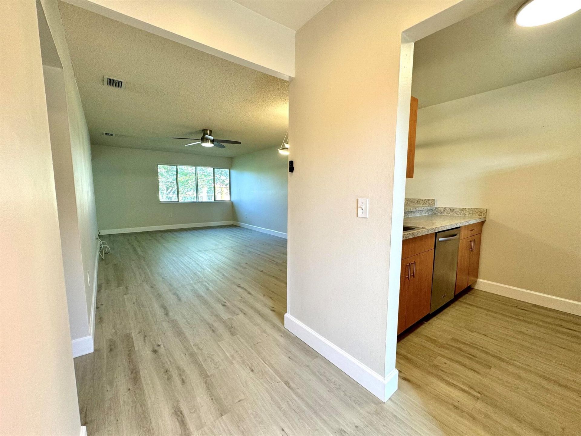 836 SW 9th St Circle, Unit 201, Boca Raton, FL 33486 Photo