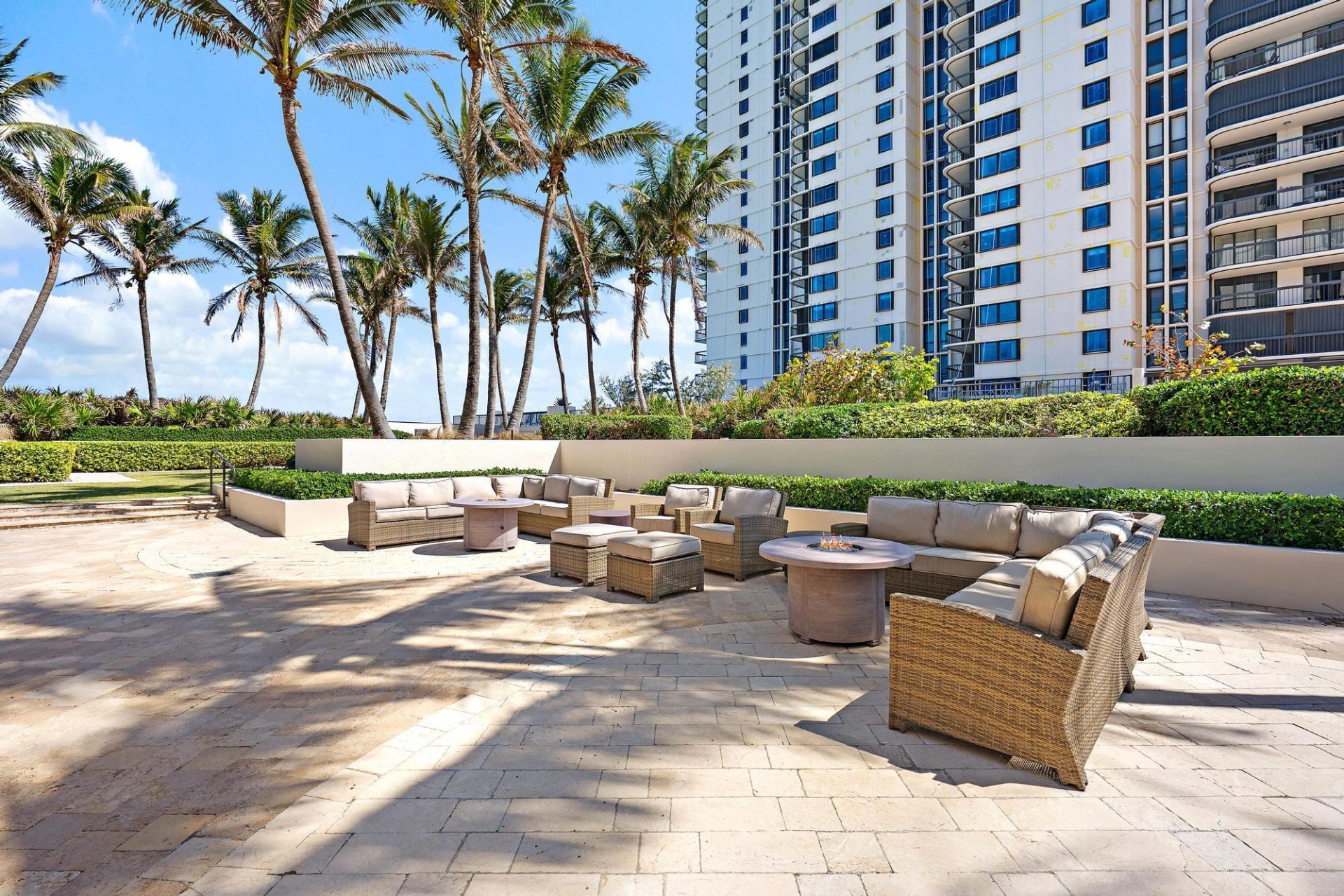 5380 N Ocean Drive, Unit 10j, Singer Island, FL 33404 Photo