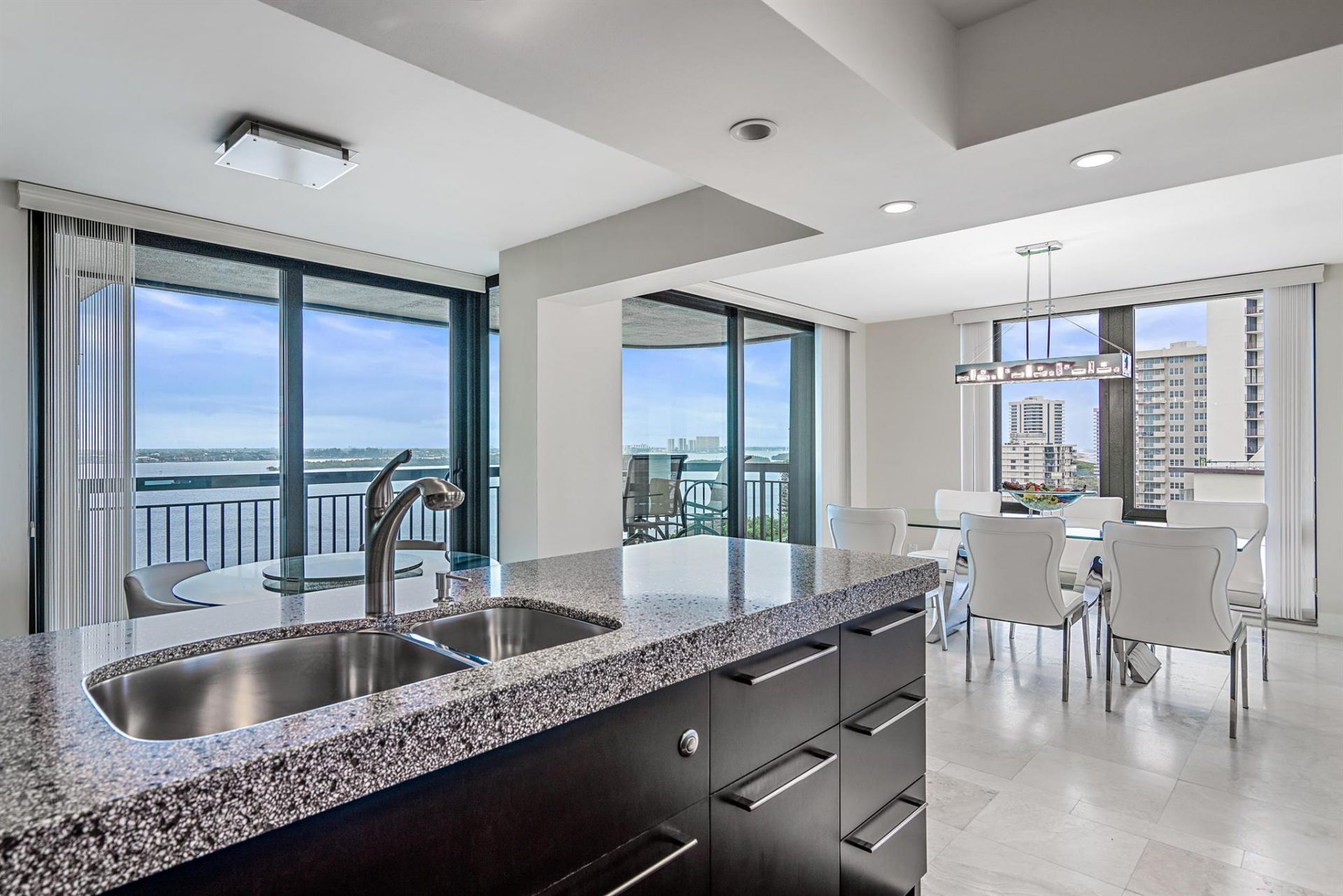 5380 N Ocean Drive, Unit 10j, Singer Island, FL 33404 Photo