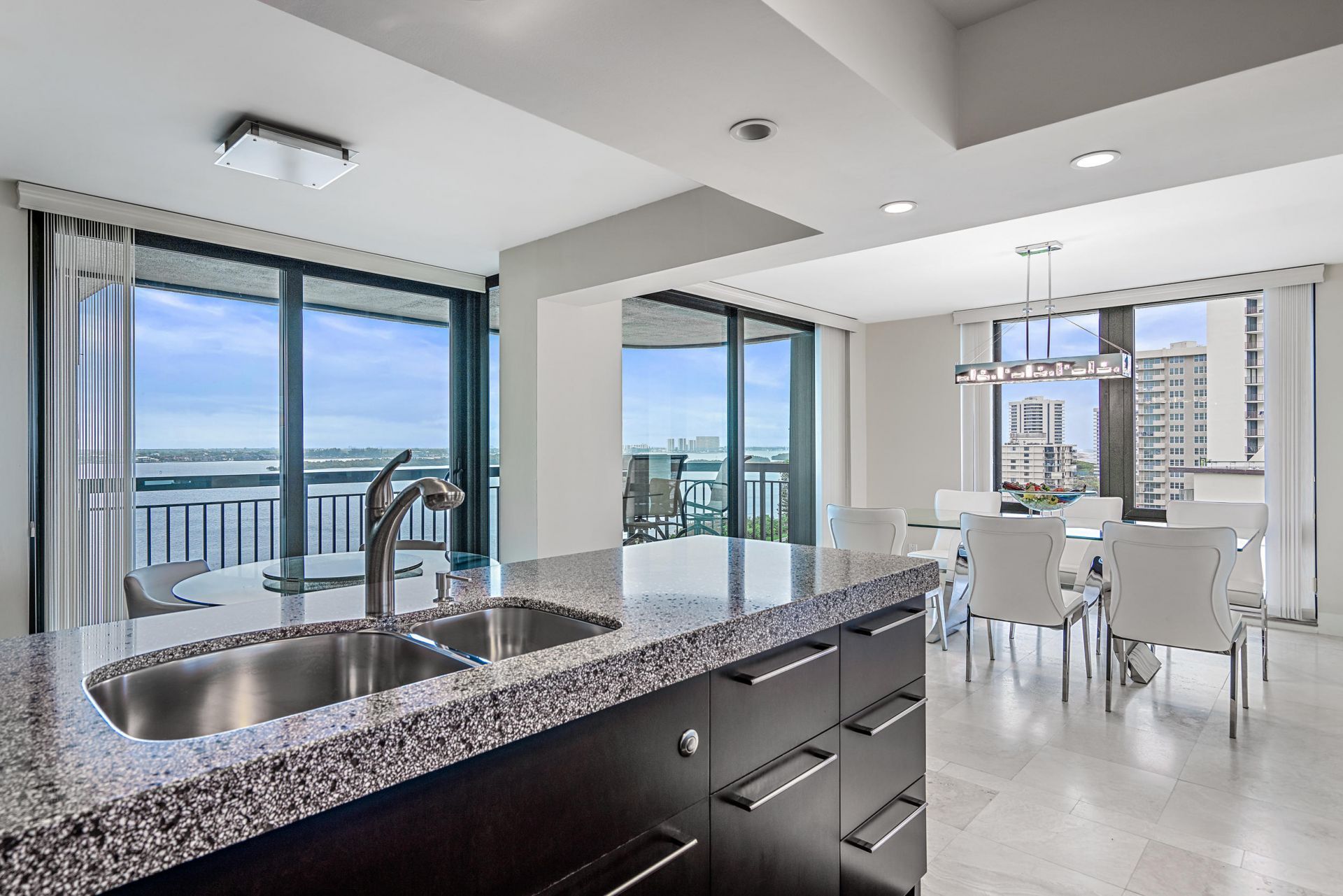 5380 N Ocean Drive, Unit 10j, Singer Island, FL 33404 Photo