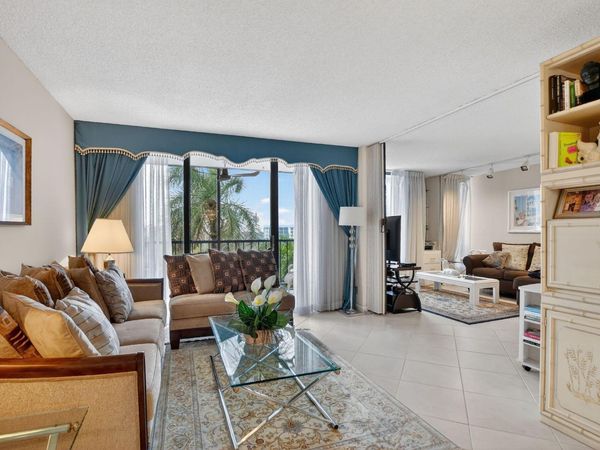 7738 Lakeside Boulevard, Unit 373, Boca Raton, FL 33434