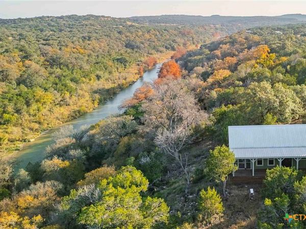 8507 Hammett's Crossing, Round Mountain, TX 78663