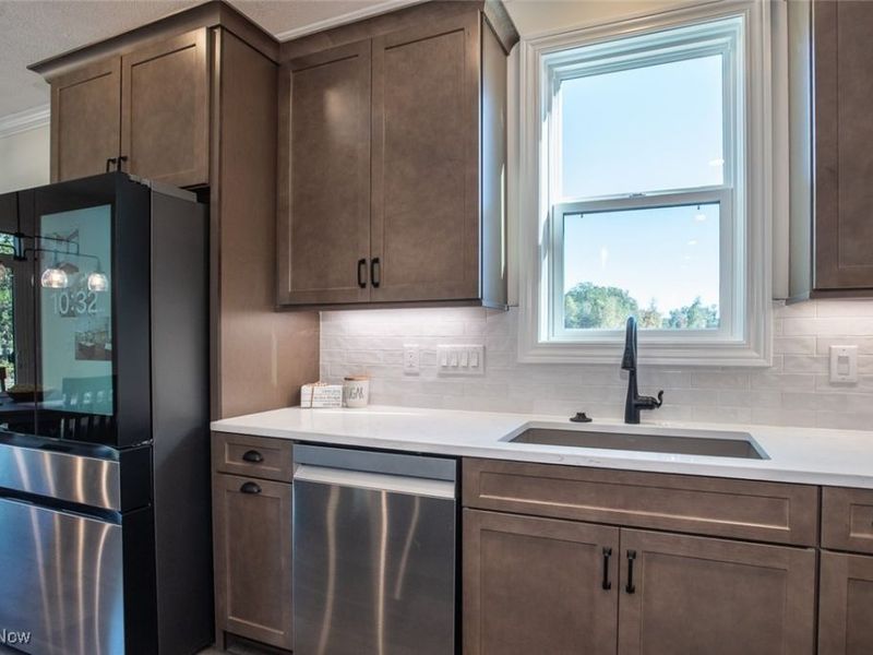 34286 Brookside Lane, North Ridgeville, OH 44039 Photo 14