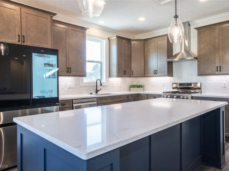 34286 Brookside Lane, North Ridgeville, OH 44039 Photo 2