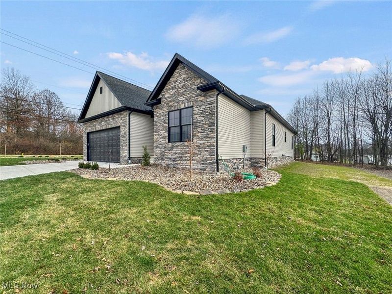 71 Villa Theresa Lane, Canfield, OH 44406 Photo 2