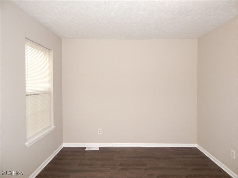 883 E 130th Street, Cleveland, OH 44108 Photo 12