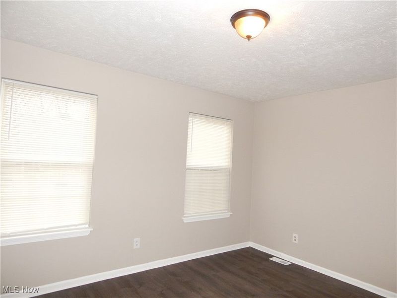 883 E 130th Street, Cleveland, OH 44108 Photo 13