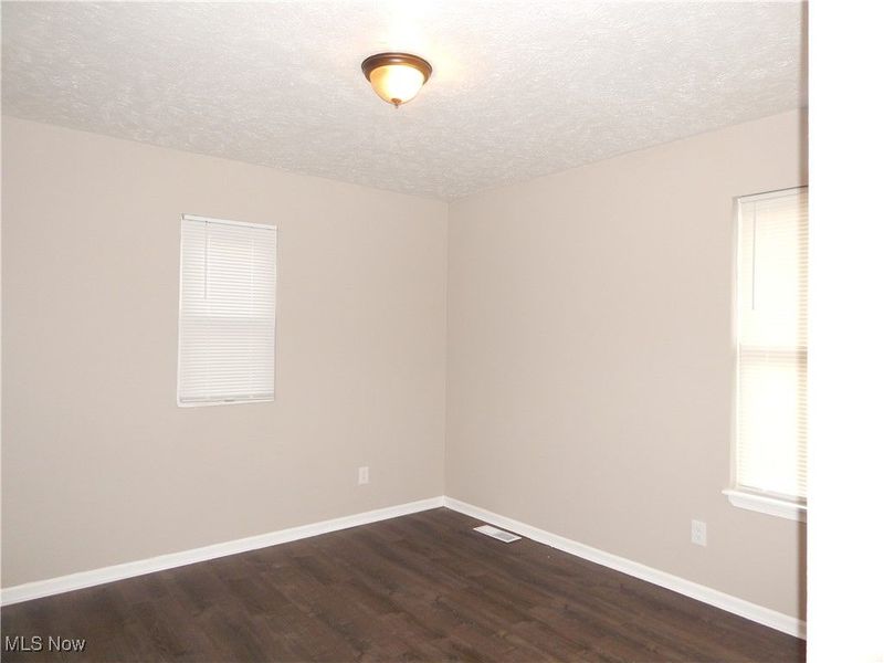 883 E 130th Street, Cleveland, OH 44108 Photo 17