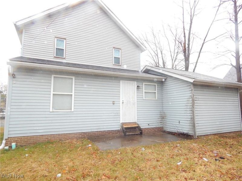 883 E 130th Street, Cleveland, OH 44108 Photo 4