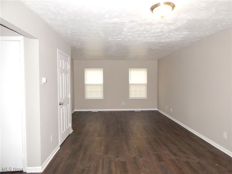 883 E 130th Street, Cleveland, OH 44108 Photo 7